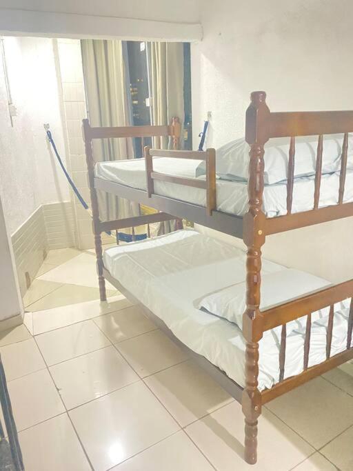 Espacoso Ap Ar-condicionado Apartamento